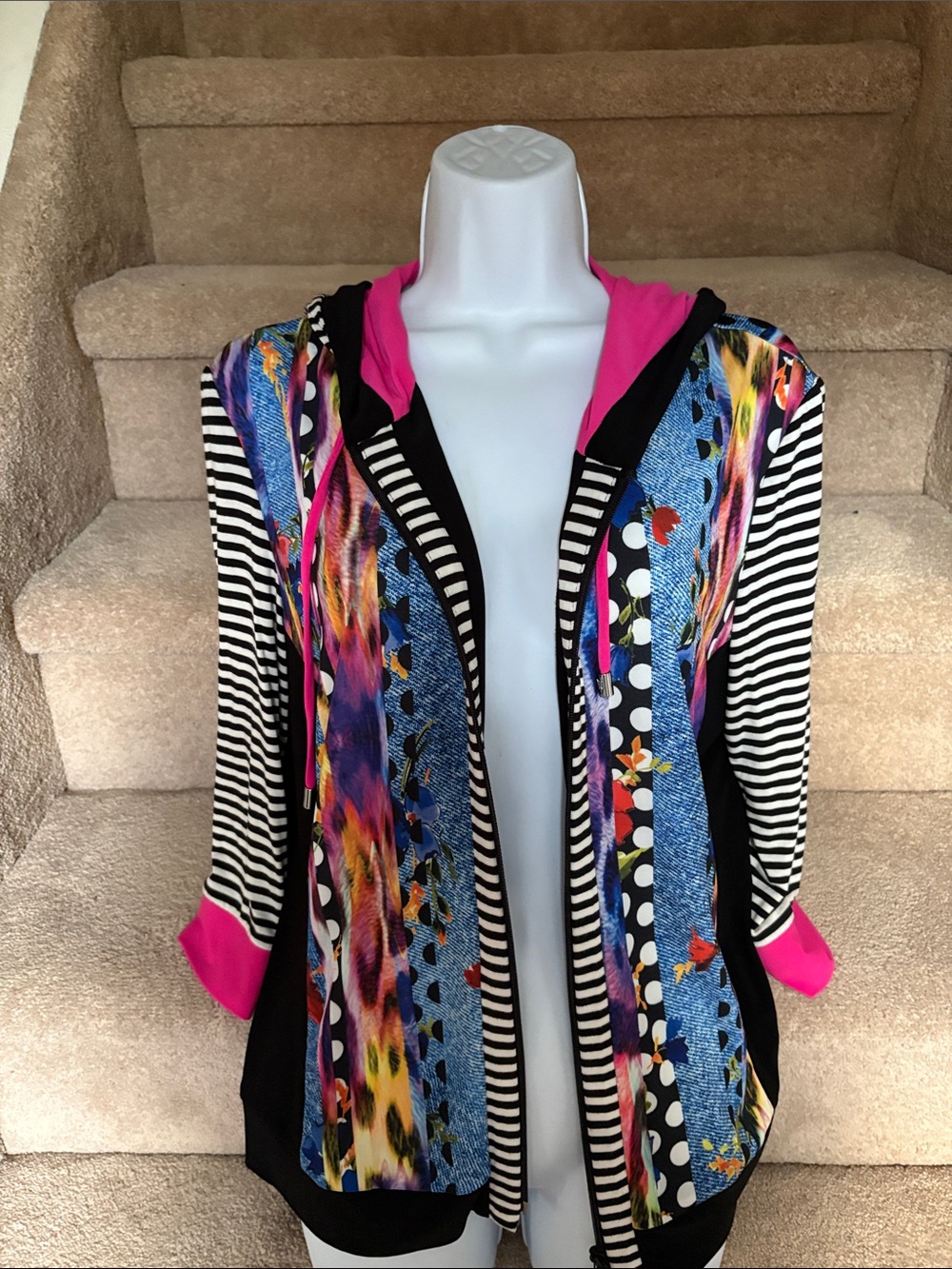 Joseph Ribkoff Hoodie in Size 12